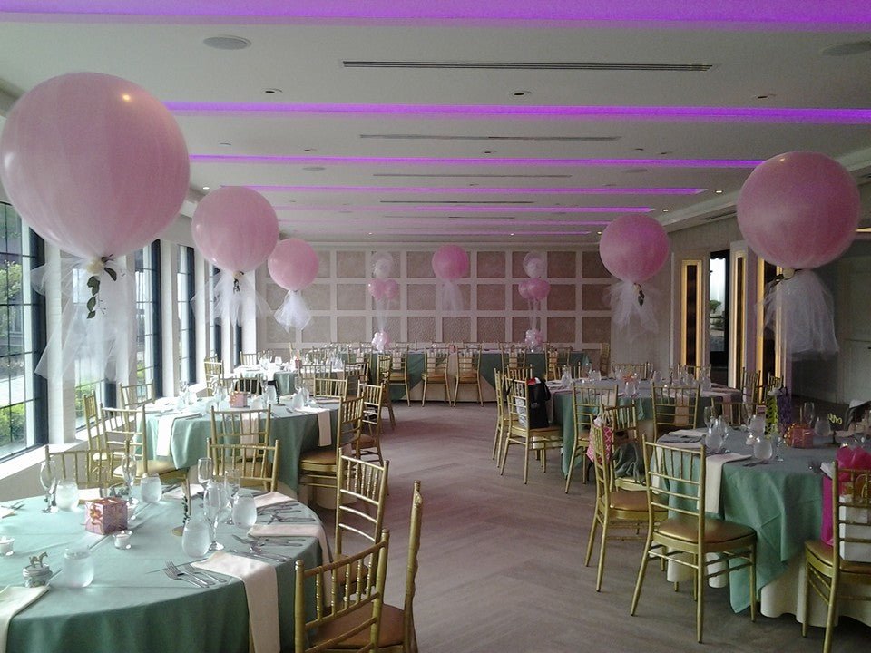 Elegant 2 FT tulle-wrapped balloon with clear latex accent for parties