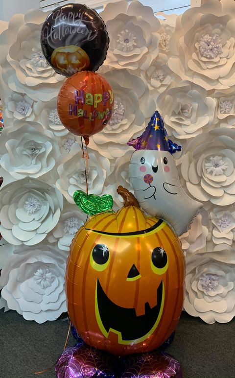 halloween pumpkin balloon bouquet with pumpkin mylar and latex balloons