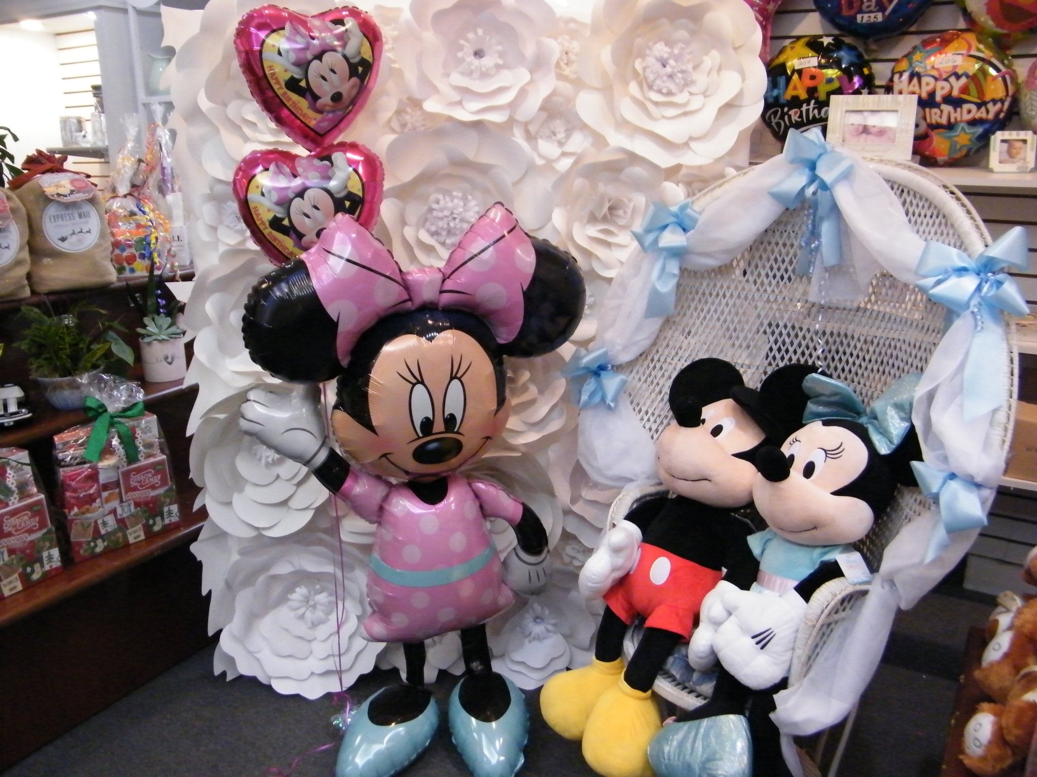 Minnie Mouse Airwalker Birthday Bouquet with giant 54 Inch balloon and mylars
