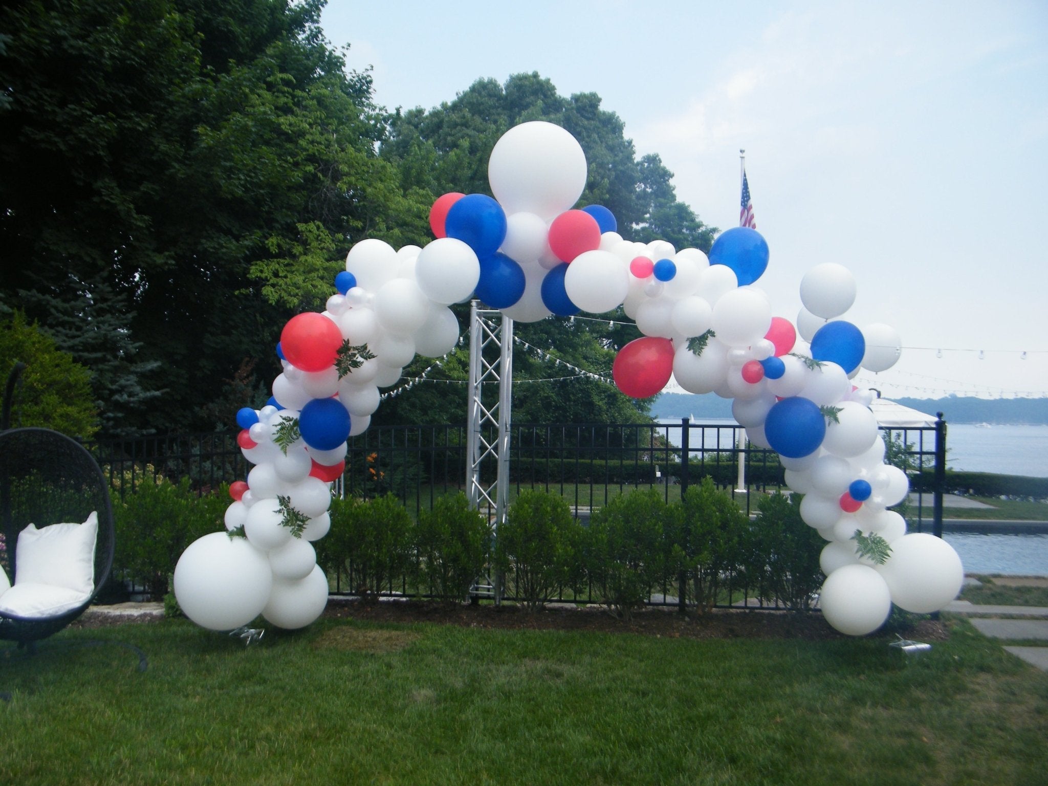 Same Day Balloon Decor Delivery Near Me. Make An Order & Pay Online