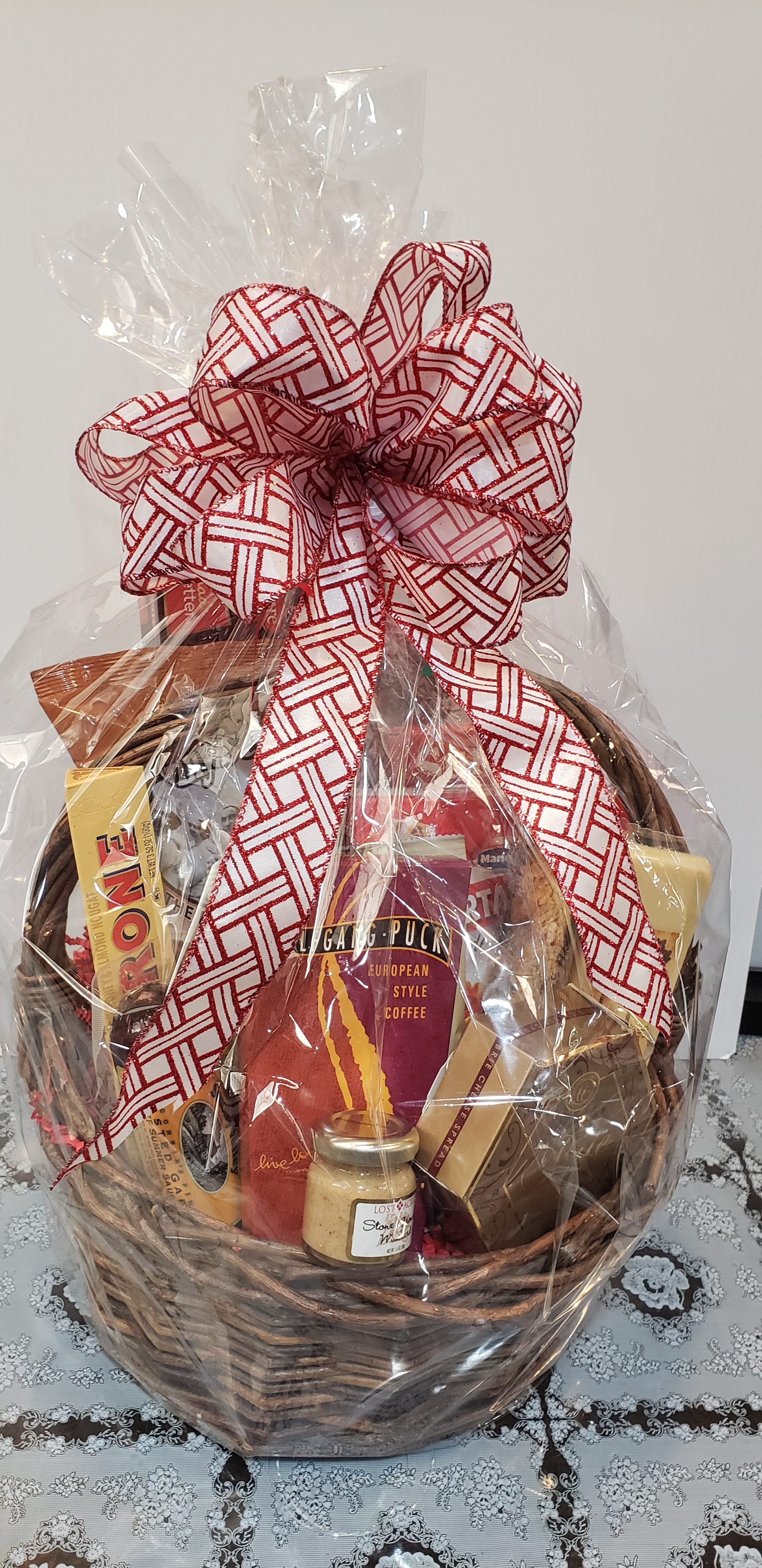 Same Day Cards & Gift Baskets Delivery Near Me. Make An Order & Pay Online