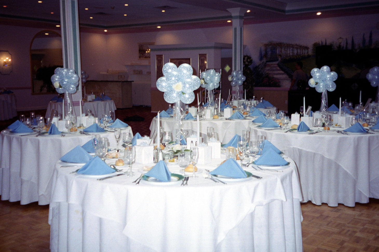 Same Day Balloon Decor Delivery Near Me. Make An Order & Pay Online