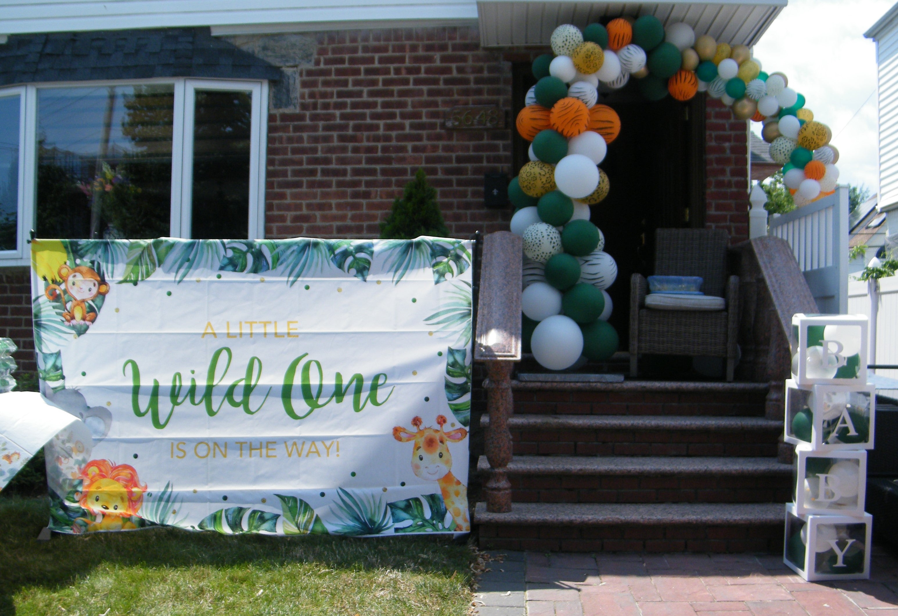 Same Day Balloon Decor Delivery Near Me. Make An Order & Pay Online